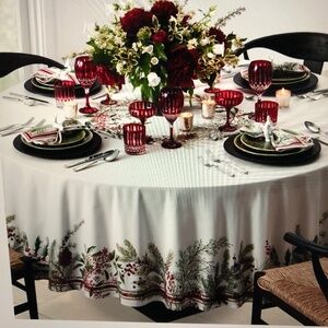 Holiday Table Linens